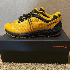 Limited Edition Merrell Honey stinger Tennis shoes